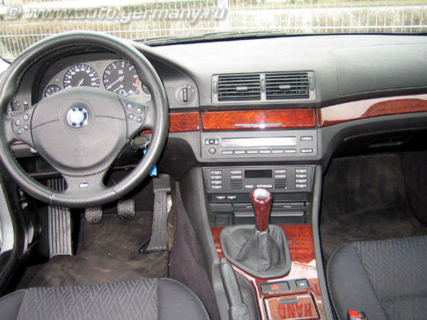 BMW 530i (112)